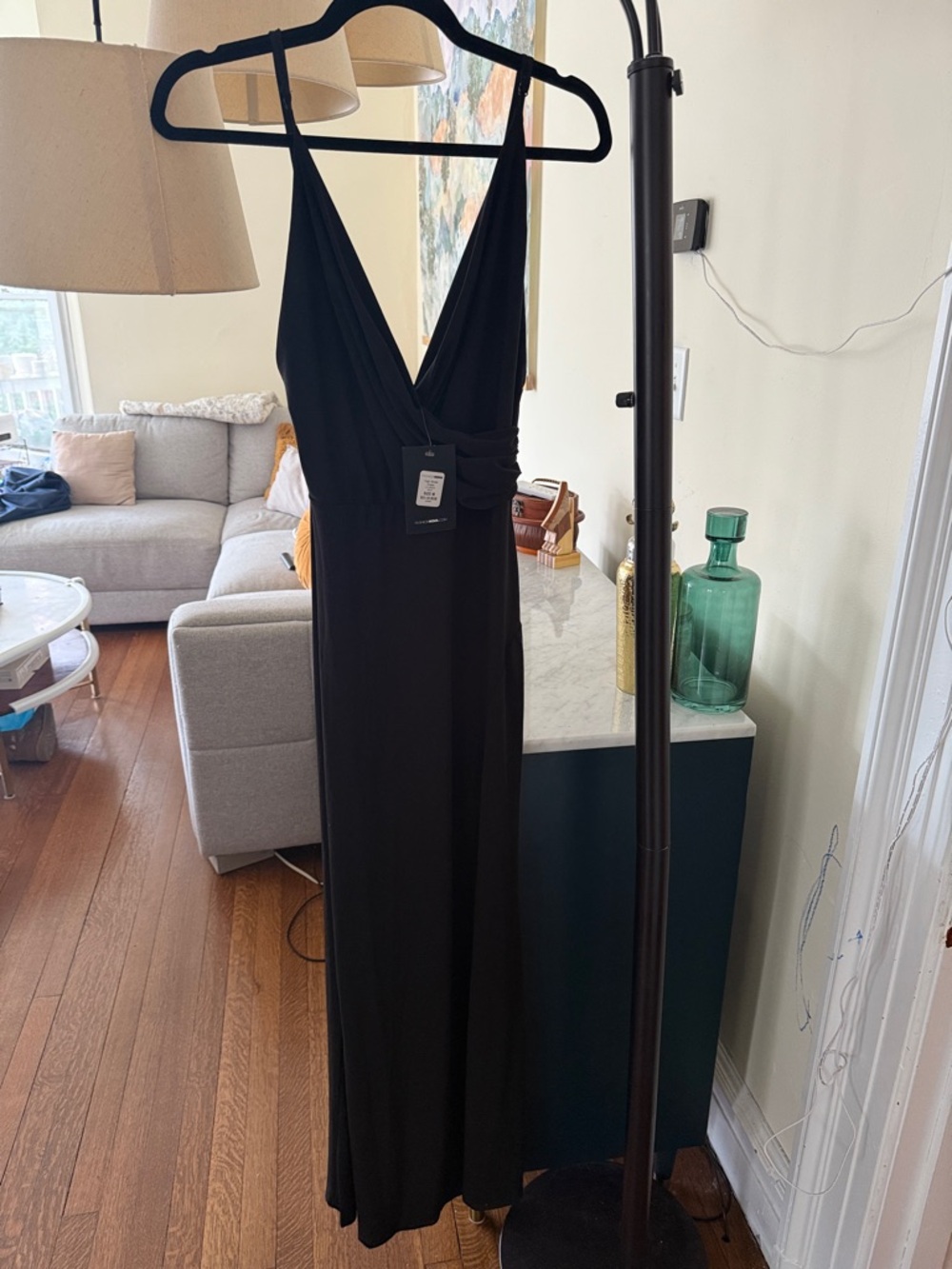 Fashion Nova High Street Black V-Neck Maxi Dress with Cinched Waist